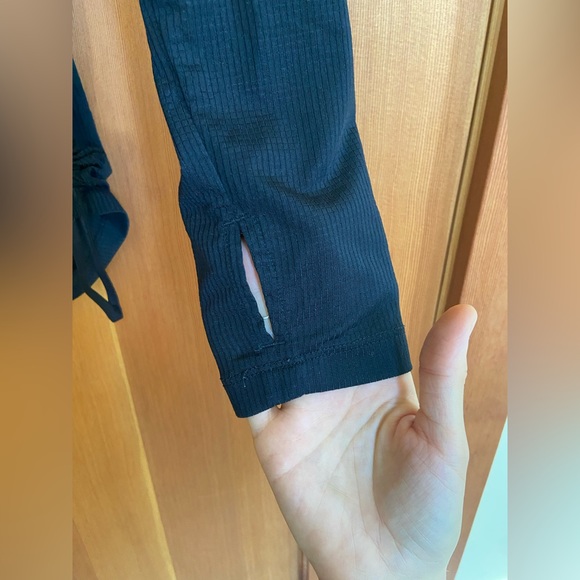 Fabletics Long Sleeve Top - Picture 4 of 6